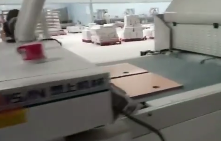 泰上機械浴室柜UV涂裝生產線